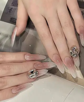 ネイル Theone栄店 田口のネイルデザイン