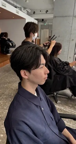 メンズ 赤み消し／アッシュ系 ／ダウンパーマ／優斗のヘアスタイル