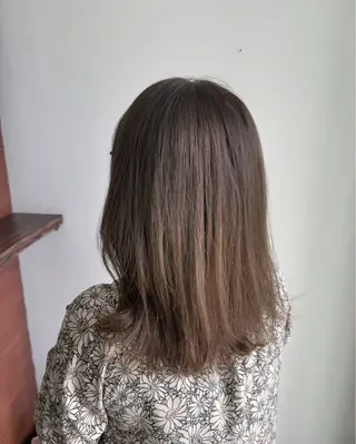 ミディアム カラー 大塚 しおりのヘアスタイル