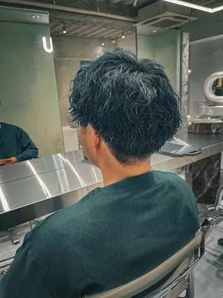 ショート パーマ メンズ ⚡メンズパーマフ ェードカットTomyのヘアスタイル