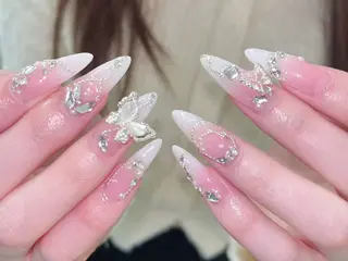 ネイル グロー ネイルのネイルデザイン