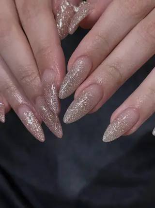 ネイル mikoto 🎀 艶々美フォルムのネイルデザイン