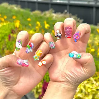 ネイル 【OKIKA】 らん🦖🌈🧡のマツエク・マツパデザイン