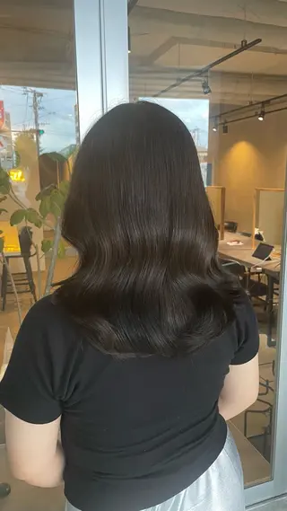 ミディアム Heath所属・Heath 姪浜 ⌇フタバのヘアスタイル