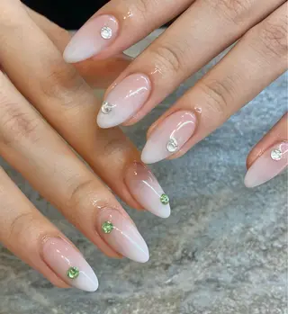 ネイル Lilas hinaのネイルデザイン