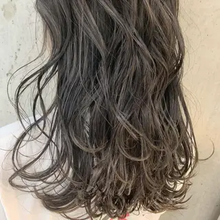 ロング カラー コバヤシ リョウのヘアスタイル