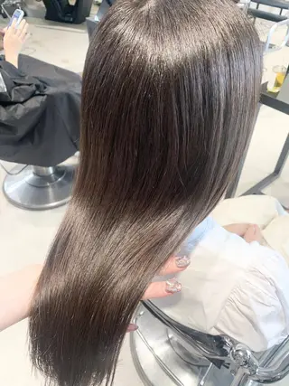 セミロング カラー 透明感/オリーブ/ グレージュ/YUKAのヘアスタイル