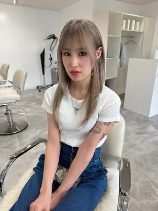 セミロング 🤍 RIKO / LITTYのヘアスタイル