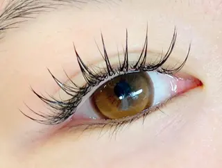 マツエク・マツパ プラスアイ新宿西口 駅前店🍯HIROのマツエク・マツパデザイン