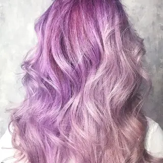 ロング カラー ヘアアレンジ Zina渋谷エリア マネージャShionのヘアスタイル