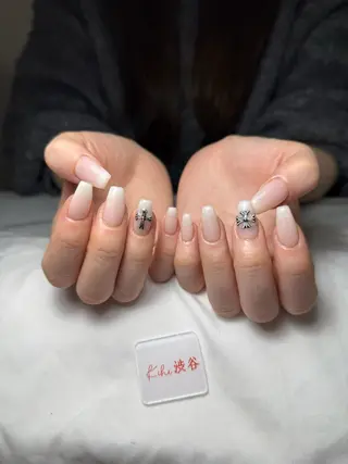 ネイル さくら💮💮 【オフ無料】のネイルデザイン