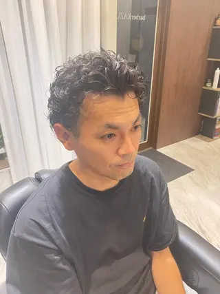ミディアム 小野 大輔のヘアスタイル