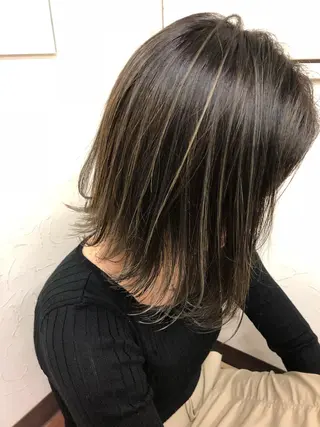 カラー メンズハイトーン メンズバレイヤージュのヘアスタイル