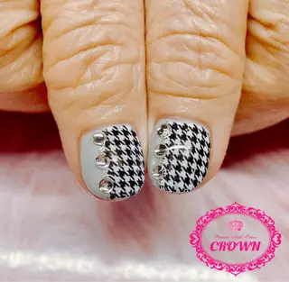 ネイル CROWN プライベートサロンのネイルデザイン