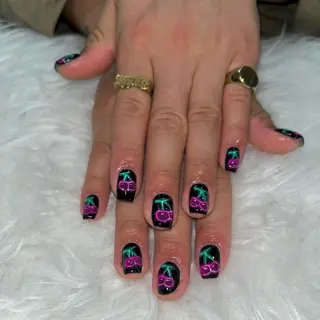 ネイル Miki 本町駅｜💅‎🤍のネイルデザイン