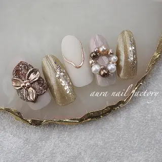 ミディアム カラー ネイル 赤羽 aura 深爪を断らない✨のネイルデザイン