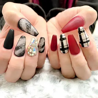 ネイル ❤️💛REBEST 京橋 nailのネイルデザイン
