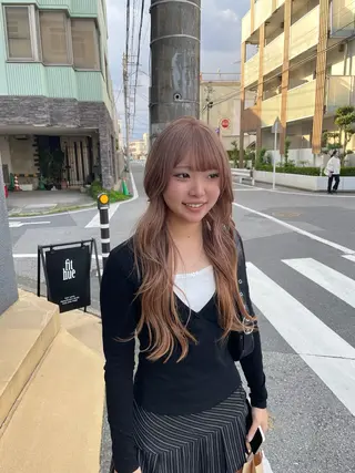 ロング カラー H I ＮＡのヘアスタイル