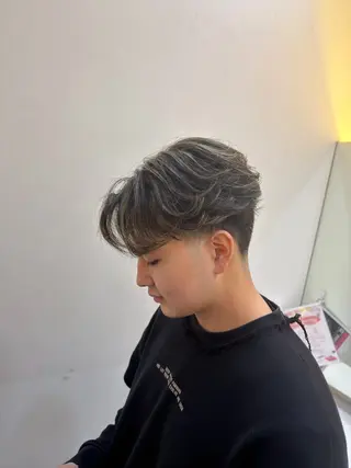 ショート カラー メンズ TUM🔥フェード/ メンズパーマのヘアスタイル