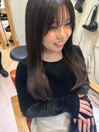 ミディアム カラー 久木原 ゆりのヘアスタイル