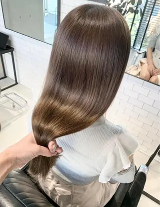 ロング カラー パーマ ヘアアレンジ 透明感/オリーブ/ グレージュ/YUKAのヘアスタイル