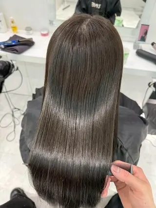 カラー 艶質感🫧透明感 銀座美容室のヘアスタイル