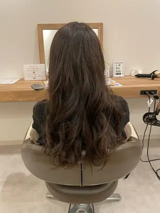 ロング やまこし 美裕樹のヘアスタイル