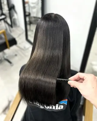 ロング マツダ レンのヘアスタイル