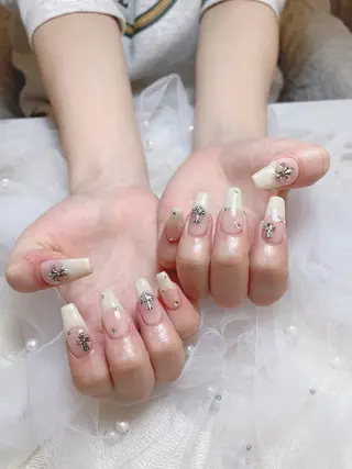 ネイル D.d Nail Moeのネイルデザイン