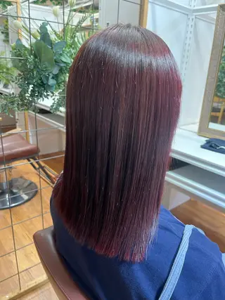 ミディアム カラー 腰越 麻奈のヘアスタイル