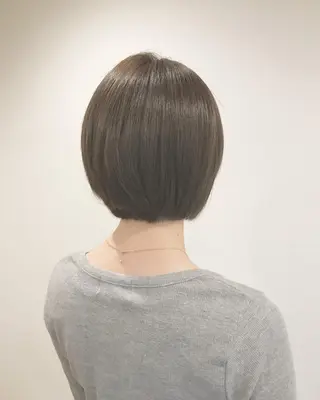ショート カラー エイトウメダ 店長 稲尾友則のヘアスタイル