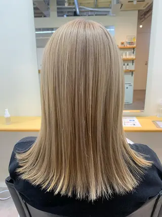 セミロング カラー AR.MARA サトウヒカルのヘアスタイル