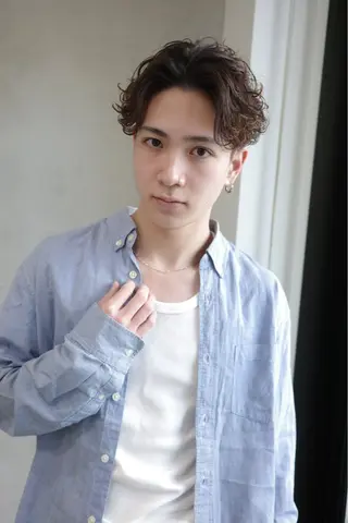 パーマ メンズ fifth 安次富　泰雅のヘアスタイル
