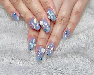 ネイル 🦋 Queenieのネイルデザイン
