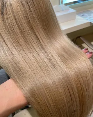 セミロング 韓国レイヤー💫美髪 縮毛矯正🫧拓海のヘアスタイル