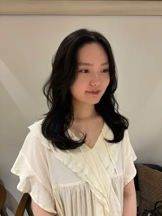 ロング 暖色カラー 奥村陽花のヘアスタイル