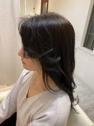 セミロング カラー 酸性ストレート/ブリ ーチなしWカラー河本のヘアスタイル