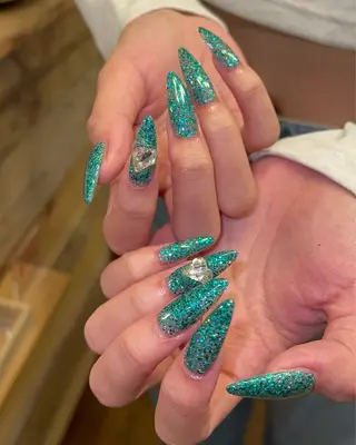 ネイル Nes.Nail所属・Miyagi Asamiのネイルデザイン