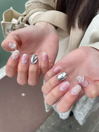 ネイル はばすみれ🎀ﾈｲﾙ 光ﾌｪｲｼｬﾙ ﾍｱのネイルデザイン