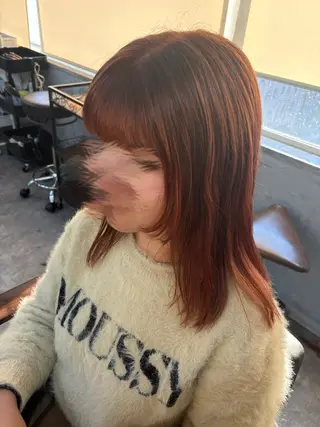 セミロング シモイケ ルアのヘアスタイル