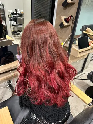 ロング 京谷 宥のヘアスタイル
