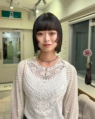 ショート カラー 顔まわりカット/透け カラー/Memi🎀のヘアスタイル
