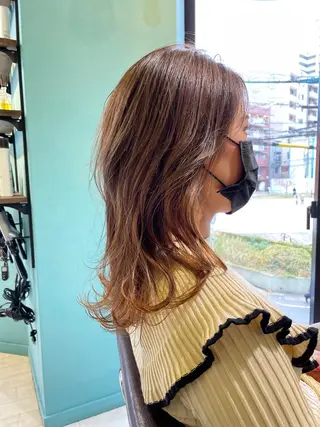 セミロング カラー 末石 智のヘアスタイル