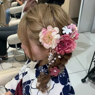 セミロング ヘアアレンジ 宮永 璃沙のヘアスタイル