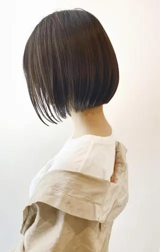 ショート STEP HIDEのヘアスタイル