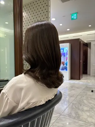 ミディアム パーマ 韓国っぽ透け感カラー マンツーマン🫧なおのヘアスタイル