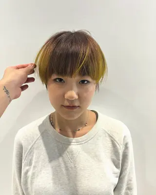 ショート カラー 🟧オシャレ女子多数 アツシ🟧のヘアスタイル