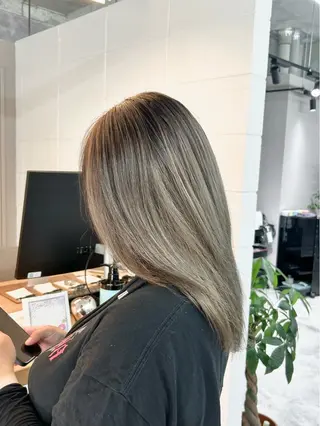 セミロング OAK溝の口 天使の輪👑YUKIのヘアスタイル