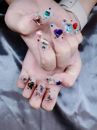 ネイル ISA_ BELLAのネイルデザイン