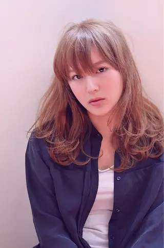 セミロング カラー 吉祥寺aivee 若手注目スタッフのヘアスタイル